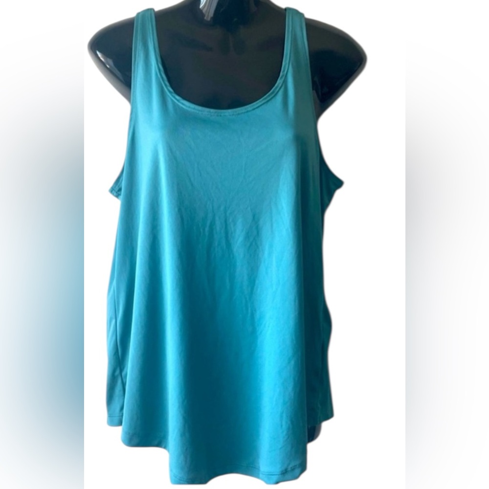Nike dri-fit women’s tank